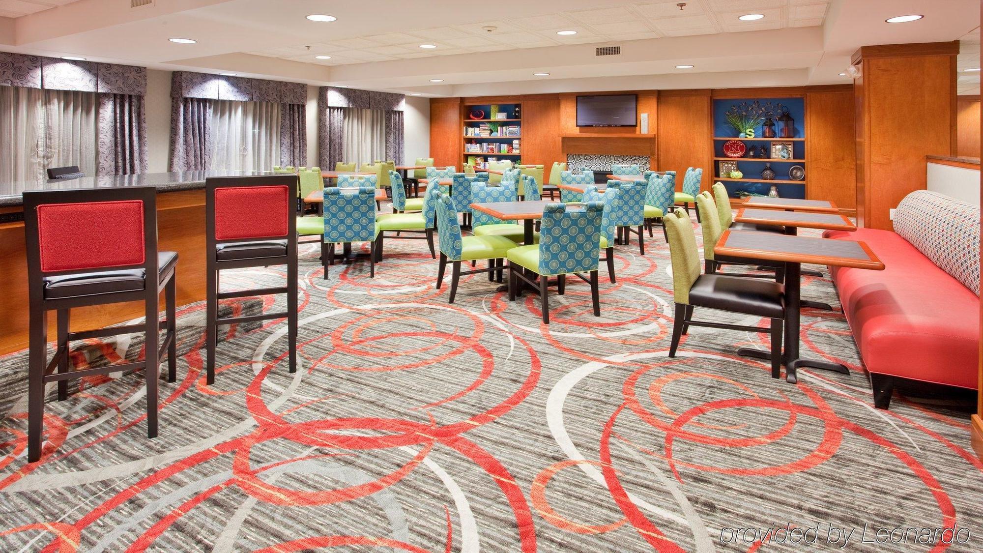 Holiday Inn Express Fremont By Ihg Exterior photo